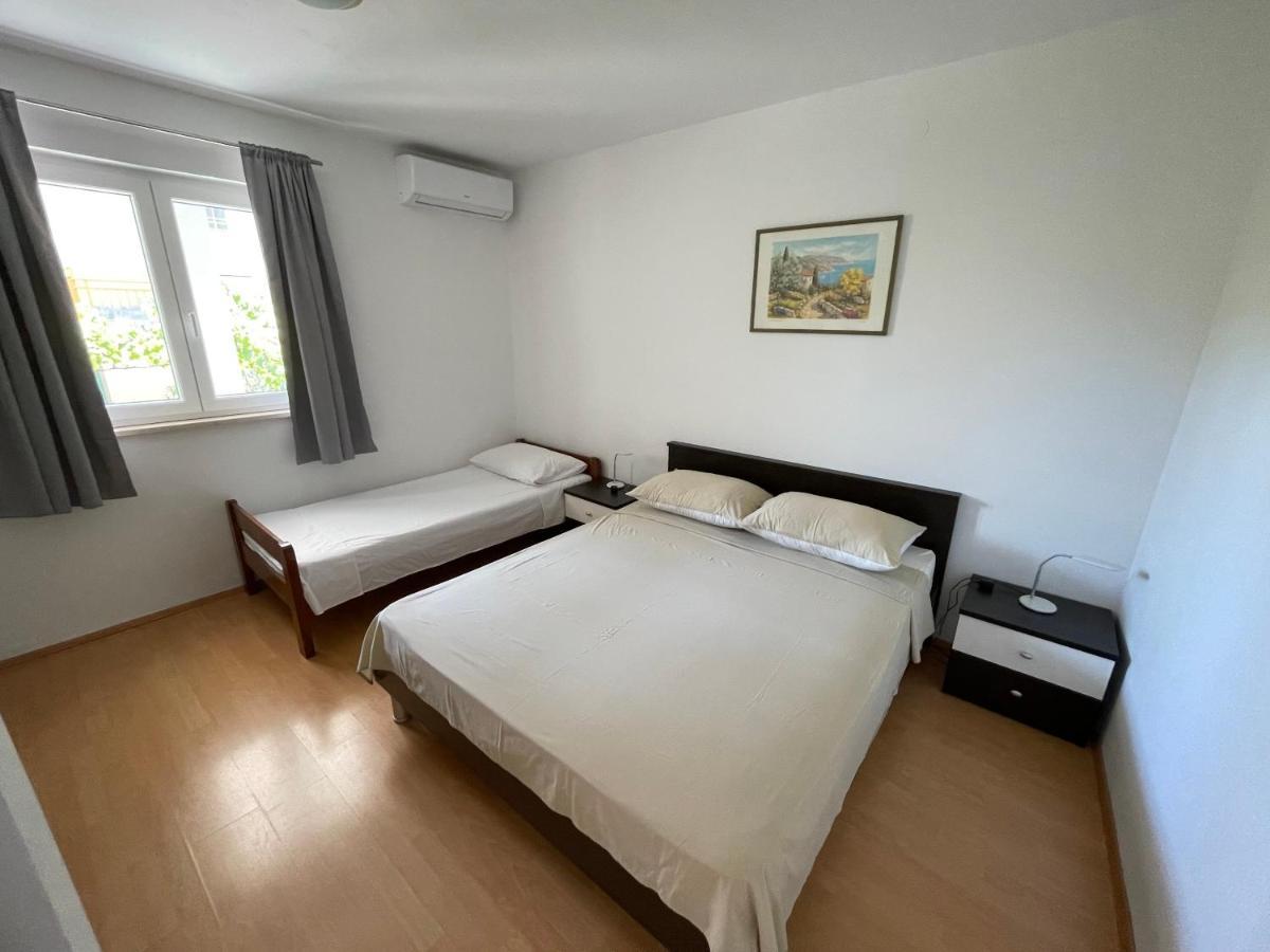 Apartmani Jasminka Vodice Eksteriør bilde