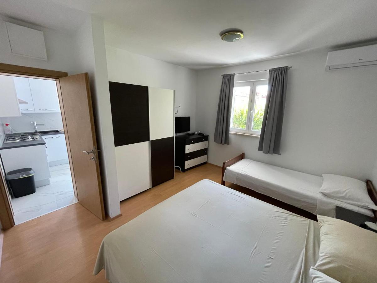 Apartmani Jasminka Vodice Eksteriør bilde
