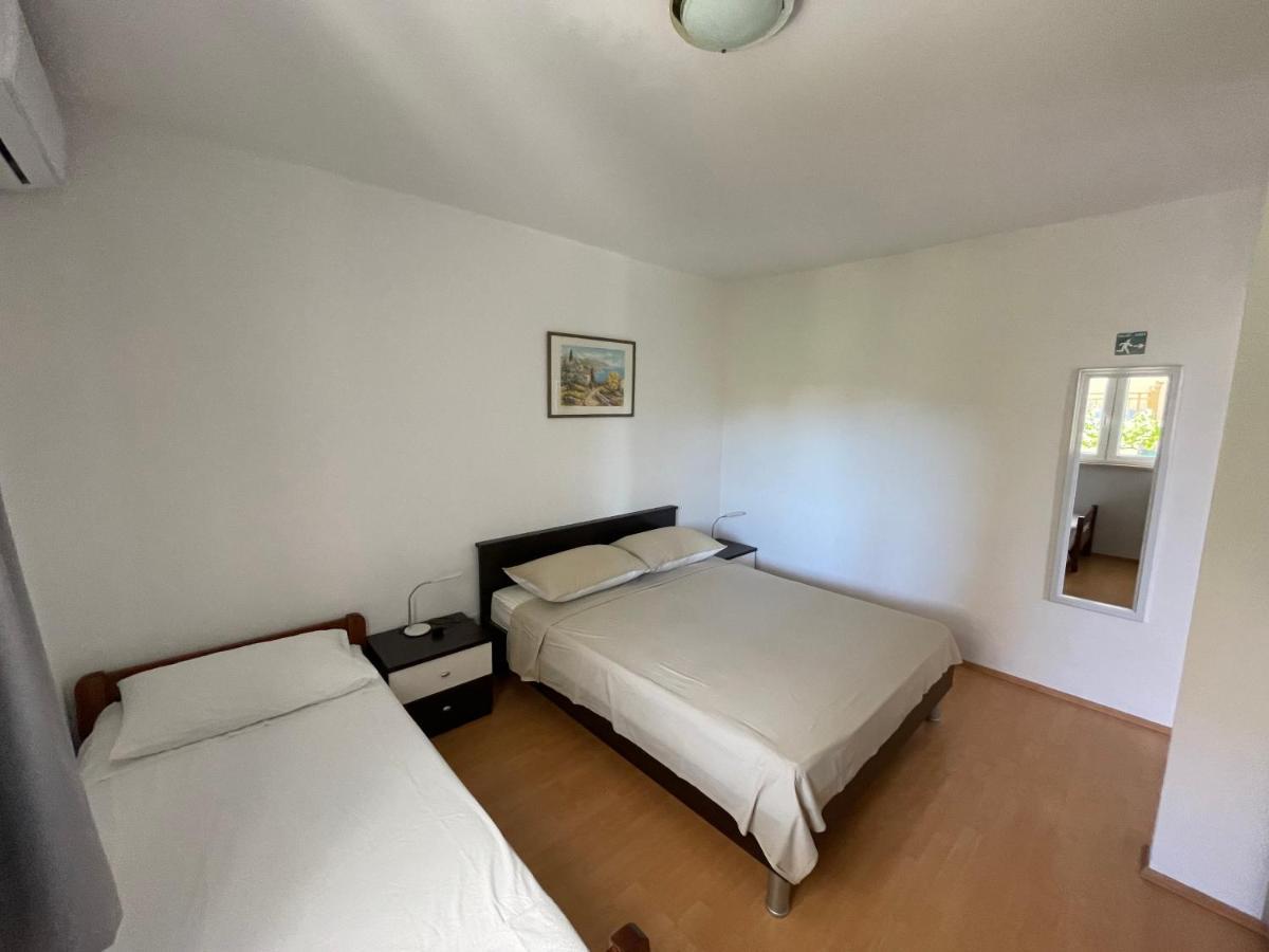 Apartmani Jasminka Vodice Eksteriør bilde