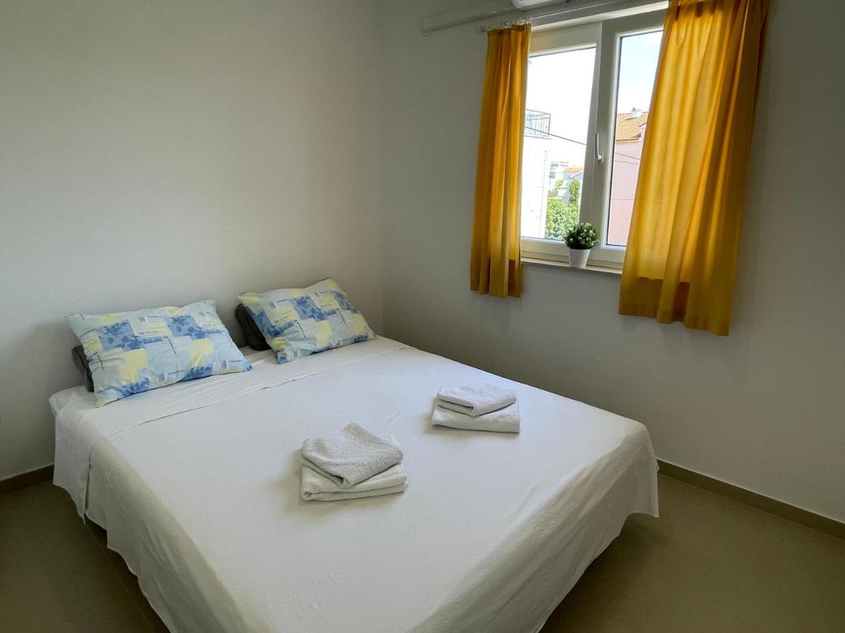 Apartmani Jasminka Vodice Eksteriør bilde