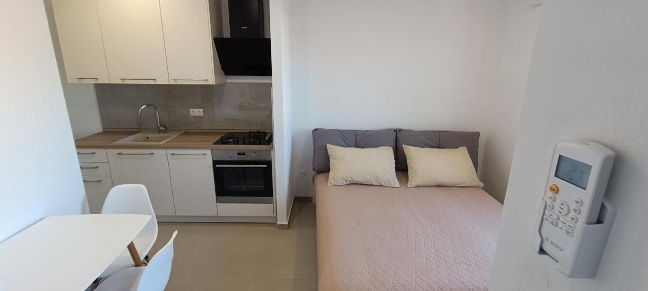 Apartmani Jasminka Vodice Eksteriør bilde